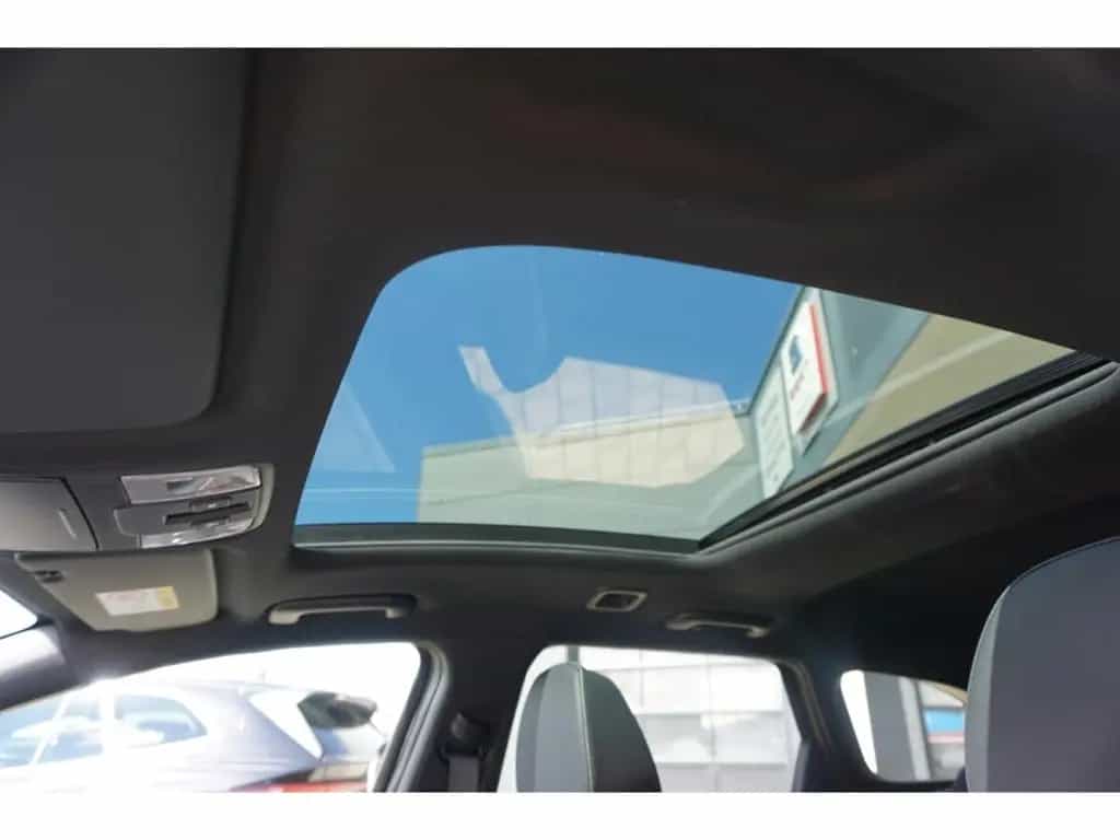 Kia Ceed_sw 1.5T 140 GT Line DCT7 Pano AHK Navi LED 04/2026-photo-22