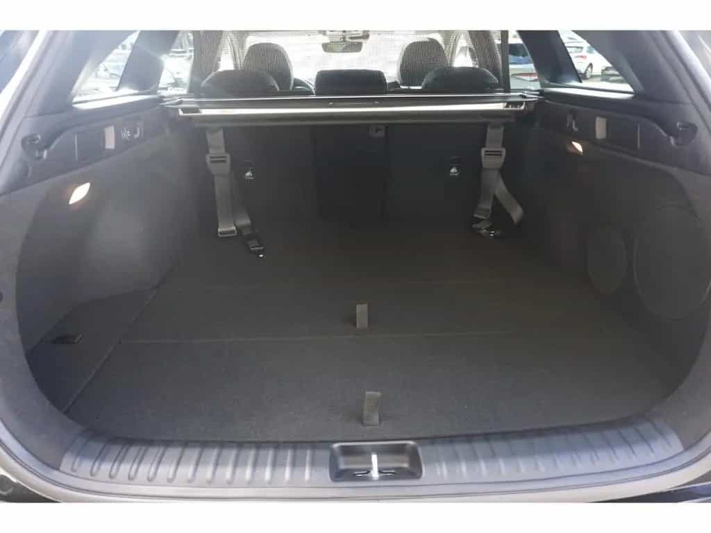 Kia Ceed_sw 1.5T 140 GT Line DCT7 Pano AHK Navi LED 04/2026-photo-25