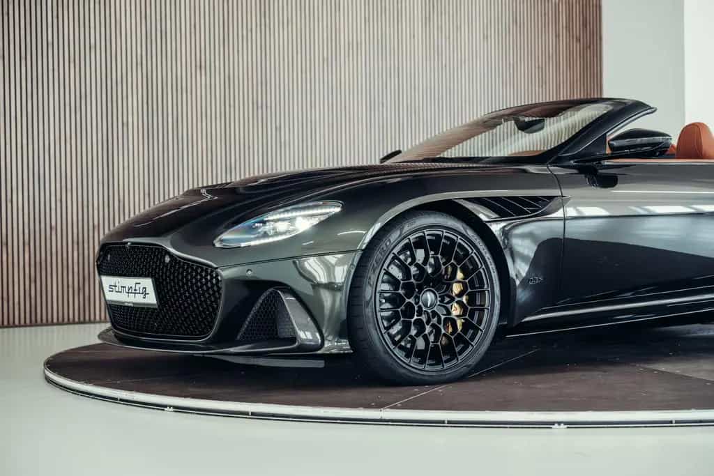 Aston Martin DBS 770 Ultimate Volante, Minotaur Green, MwSt. 01/2024-photo-14