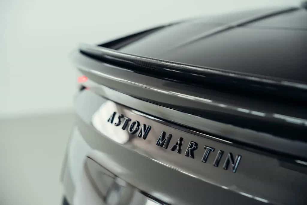 Aston Martin DBS 770 Ultimate Volante, Minotaur Green, MwSt. 01/2024-photo-27
