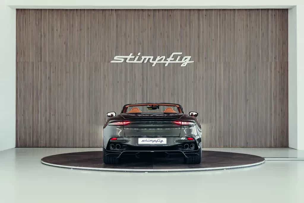 Aston Martin DBS 770 Ultimate Volante, Minotaur Green, MwSt. 01/2024-photo-3