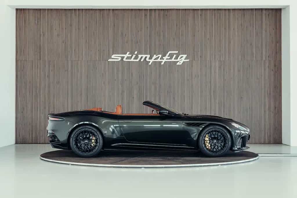 Aston Martin DBS 770 Ultimate Volante, Minotaur Green, MwSt. 01/2024-photo-5