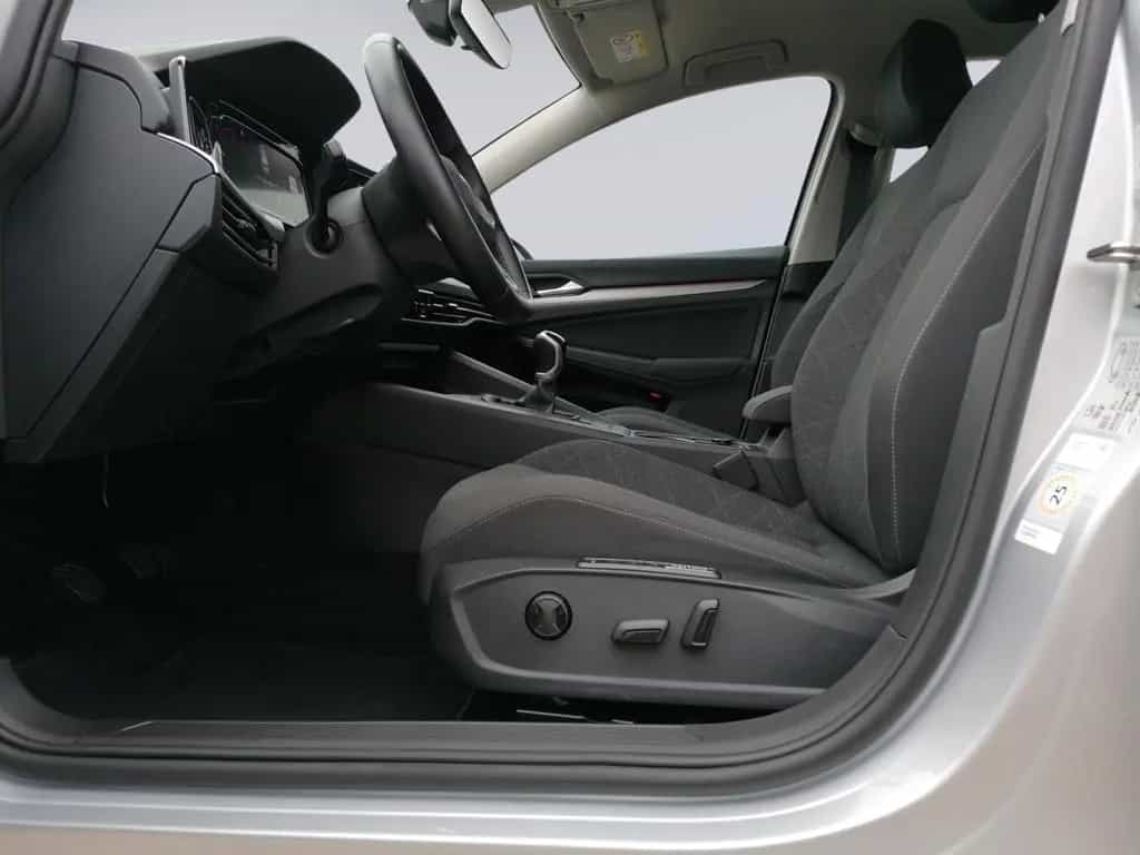 Volkswagen Golf VIII Variant 2.0 TDI Life NAVI+LED+SHZ+PDC+ 07/2022-photo-10