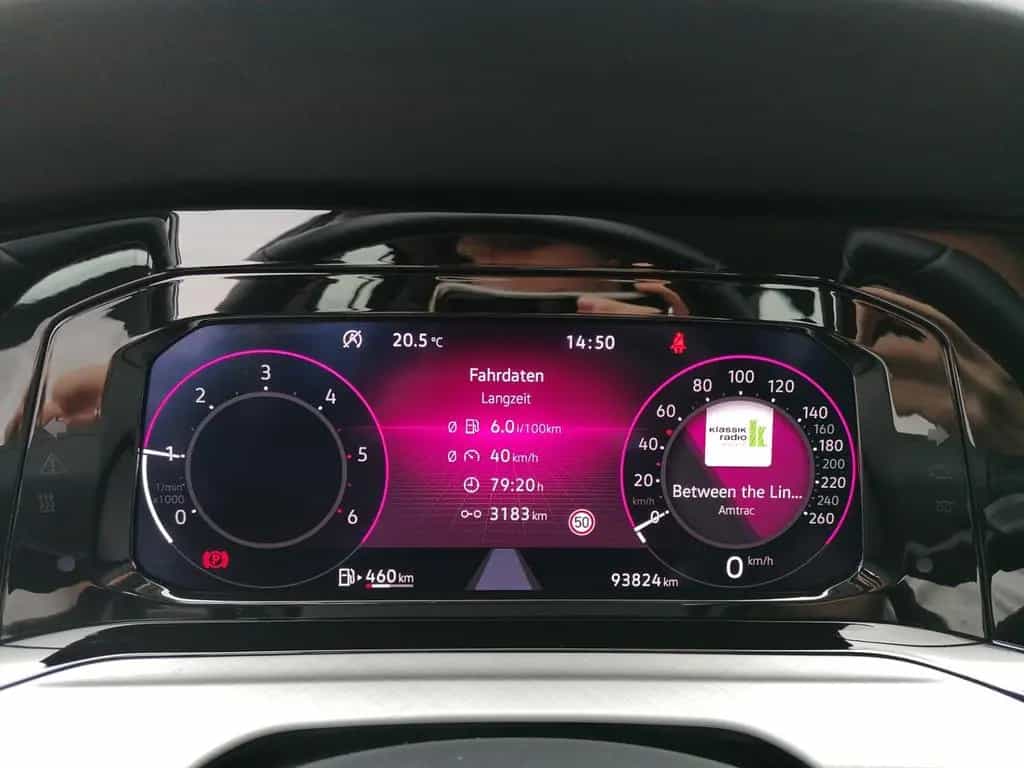 Volkswagen Golf VIII Variant 2.0 TDI Life NAVI+LED+SHZ+PDC+ 07/2022-photo-11
