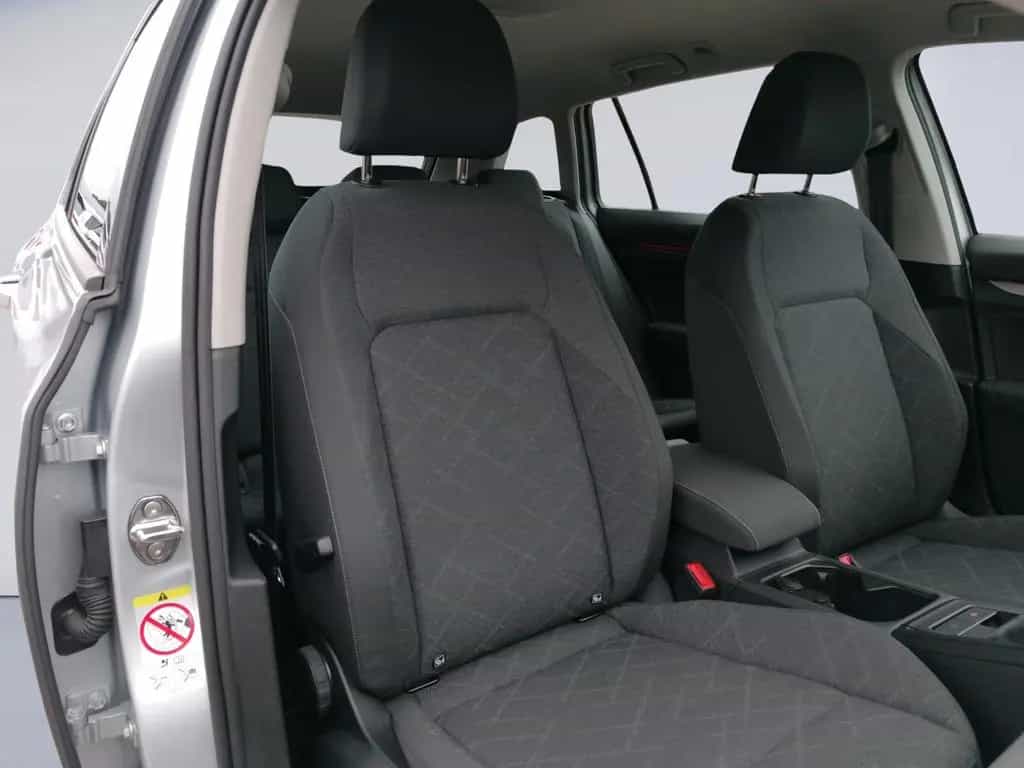 Volkswagen Golf VIII Variant 2.0 TDI Life NAVI+LED+SHZ+PDC+ 07/2022-photo-16