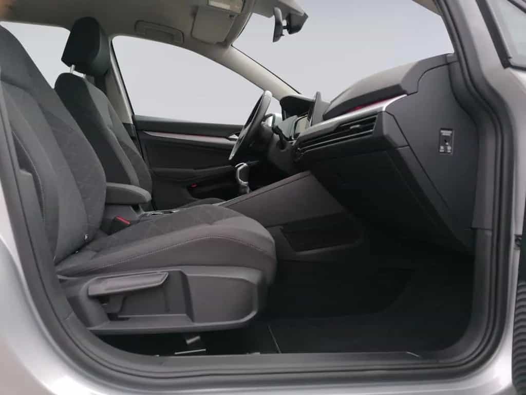 Volkswagen Golf VIII Variant 2.0 TDI Life NAVI+LED+SHZ+PDC+ 07/2022-photo-17