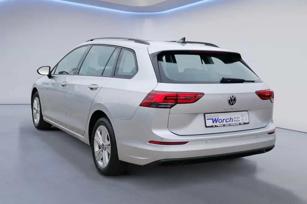 Volkswagen Golf VIII Variant 2.0 TDI Life NAVI+LED+SHZ+PDC+ 07/2022-photo-2