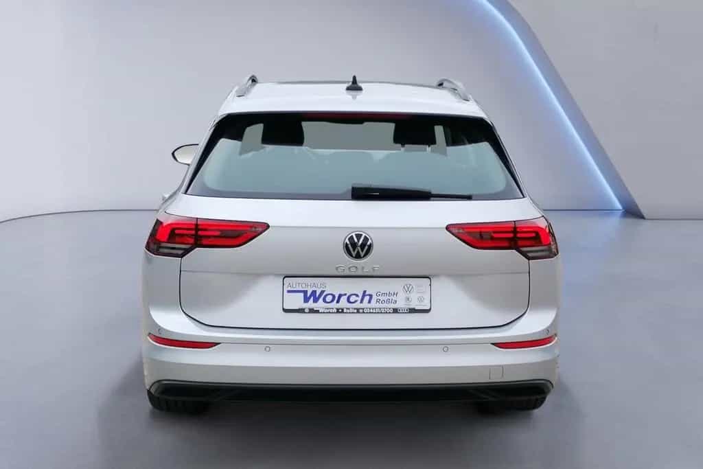Volkswagen Golf VIII Variant 2.0 TDI Life NAVI+LED+SHZ+PDC+ 07/2022-photo-3