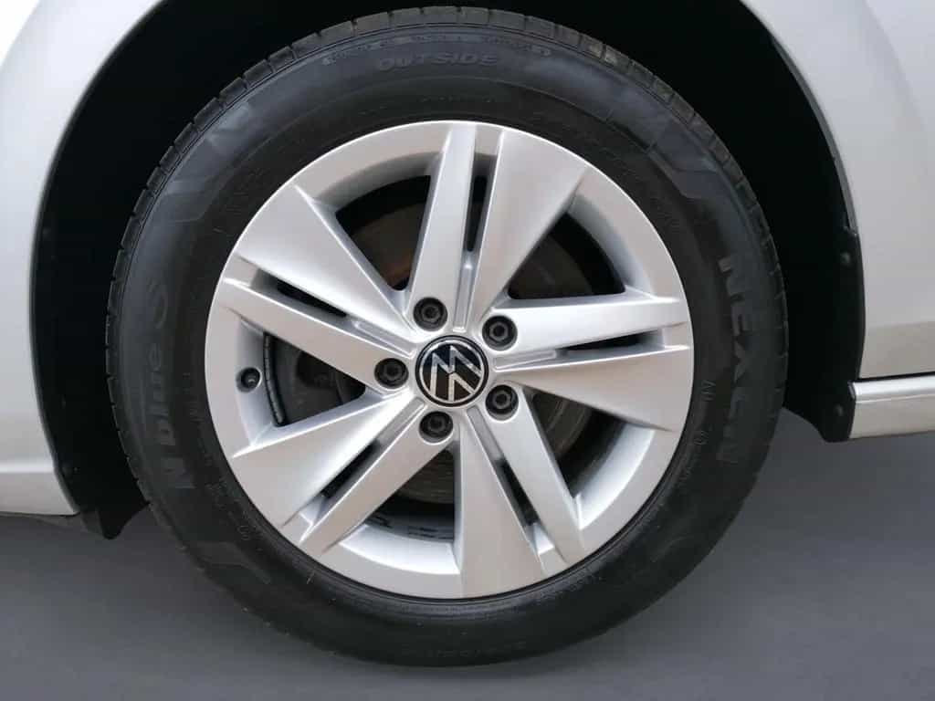 Volkswagen Golf VIII Variant 2.0 TDI Life NAVI+LED+SHZ+PDC+ 07/2022-photo-8