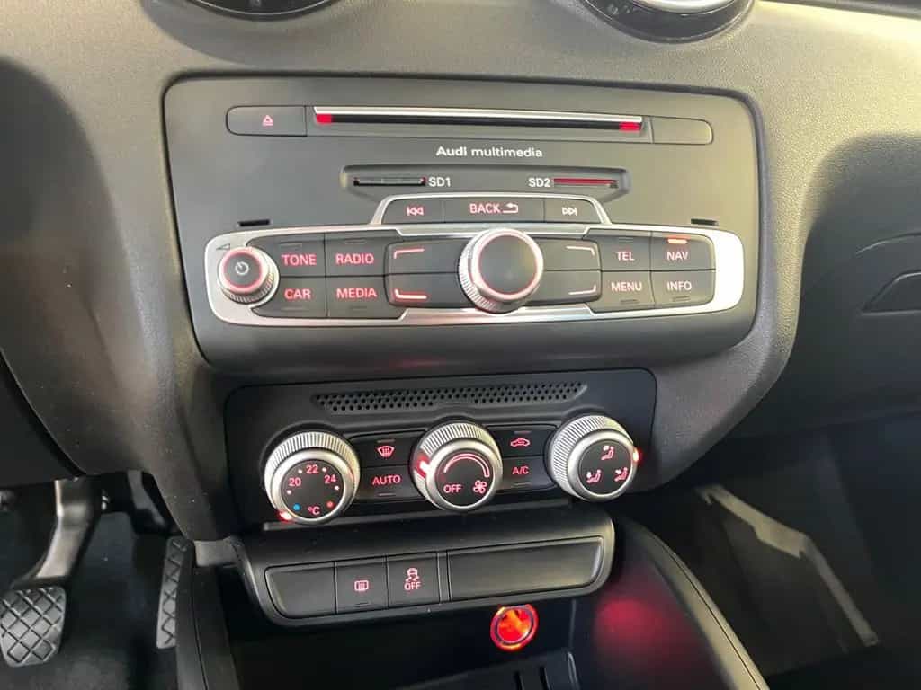 Audi A1 S-line 1.4 TFSI Parksensor Bluetooth Tempomat 05/2018-photo-16