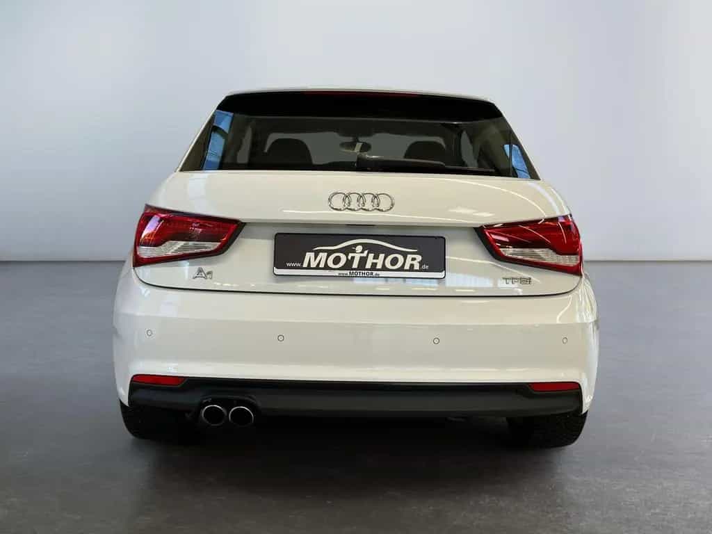 Audi A1 S-line 1.4 TFSI Parksensor Bluetooth Tempomat 05/2018-photo-4