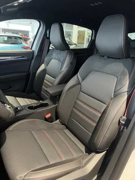 Renault Arkana R.S. LINE Mild Hybrid TCe 160 EDC 09/2023-photo-13