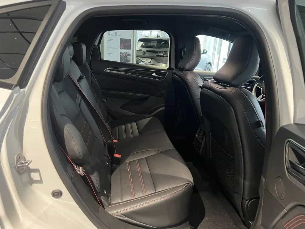 Renault Arkana R.S. LINE Mild Hybrid TCe 160 EDC 09/2023-photo-4