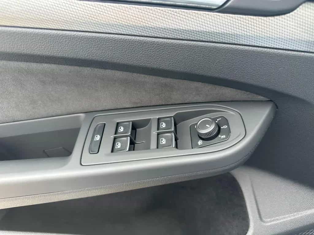 Volkswagen Golf VIII Variant 1.5 TSI Style DSG Clima+ACC+Ma 02/2025-photo-13