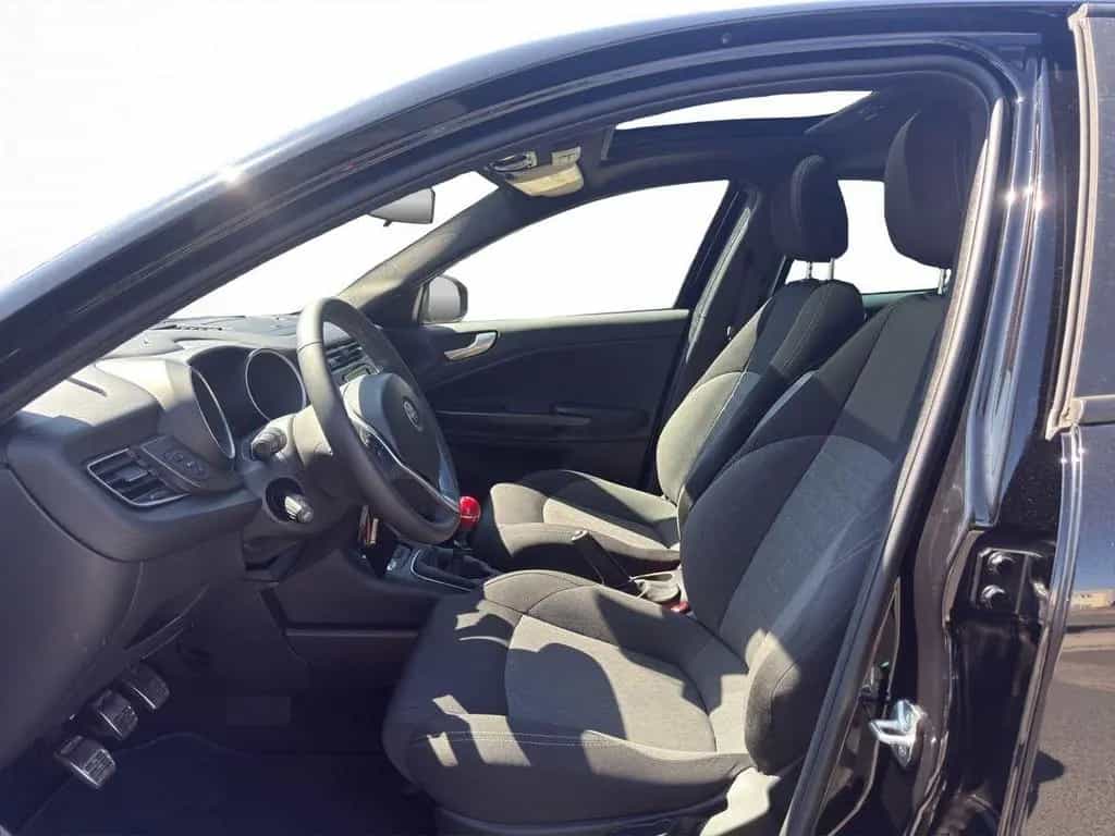 Alfa Romeo Giulietta Sport 1.4 TB*Einparkhilfe*Sitzheizung* 08/2018-photo-11
