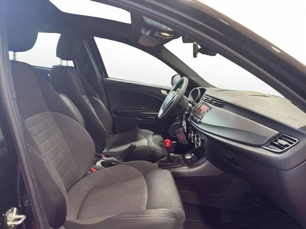 Alfa Romeo Giulietta Sport 1.4 TB*Einparkhilfe*Sitzheizung* 08/2018-photo-17
