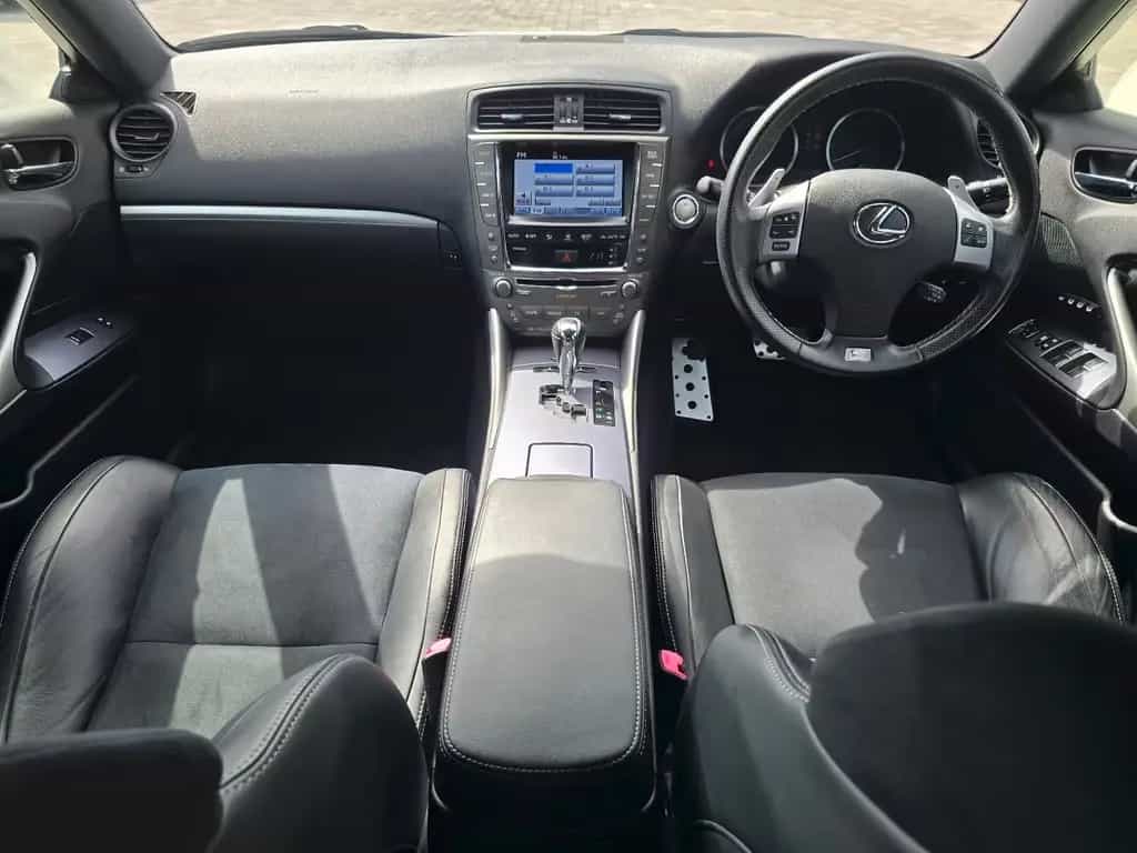 Lexus IS350 F-Sport Video großer Service 11/2011-photo-10