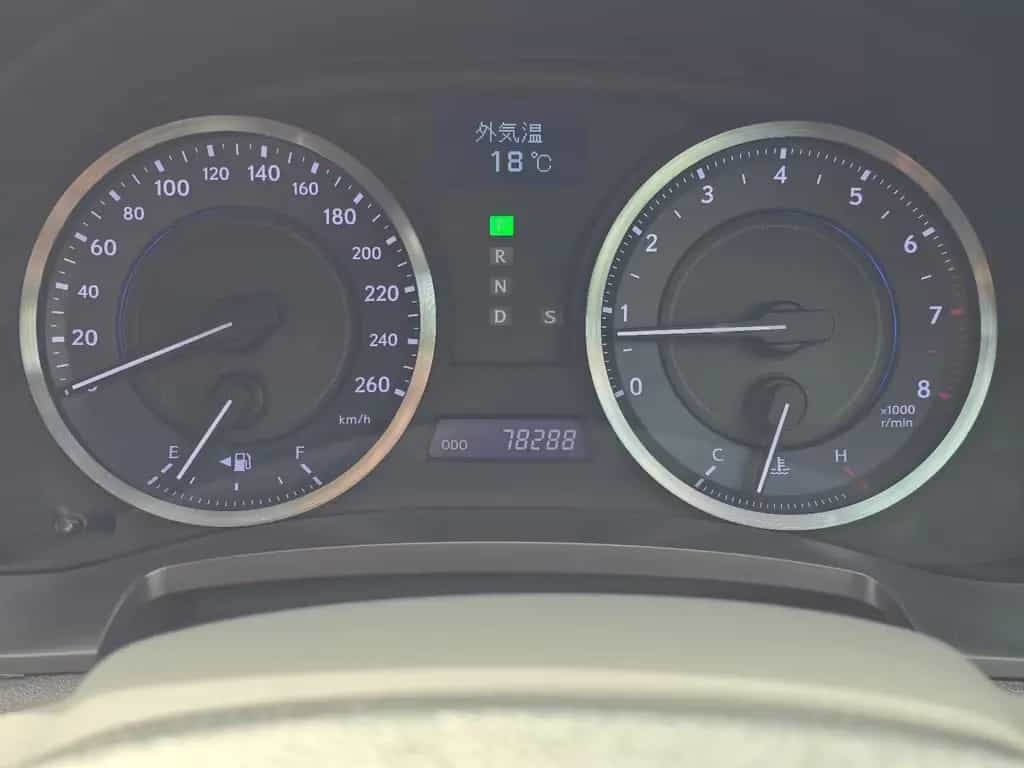 Lexus IS350 F-Sport Video großer Service 11/2011-photo-11