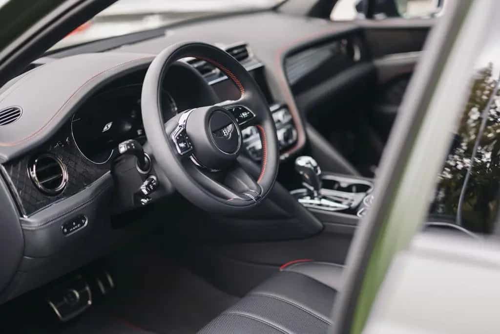 Bentley Bentayga New Bentayga  V8 S Black Edition 12/2025-photo-13