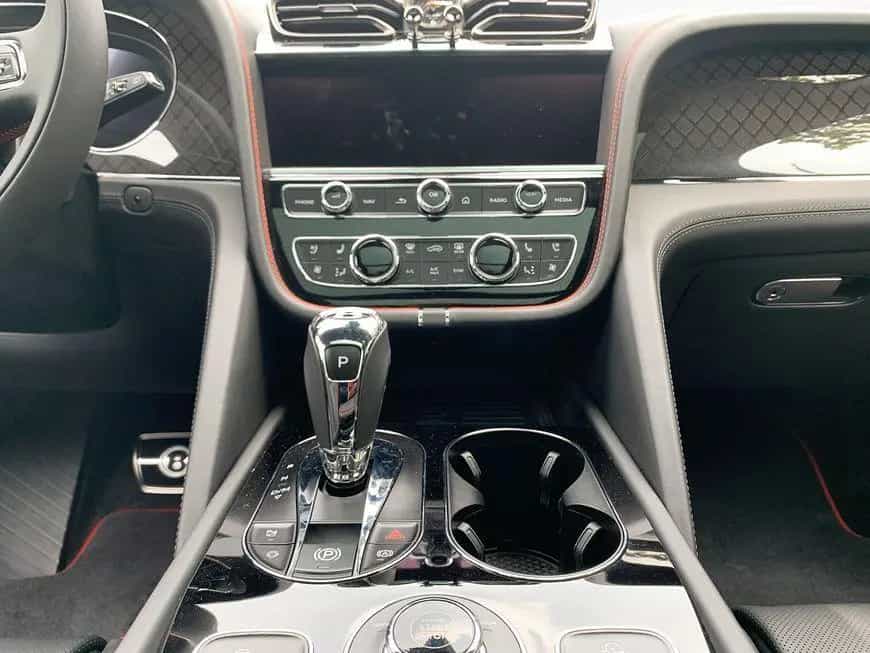Bentley Bentayga New Bentayga  V8 S Black Edition 12/2025-photo-17