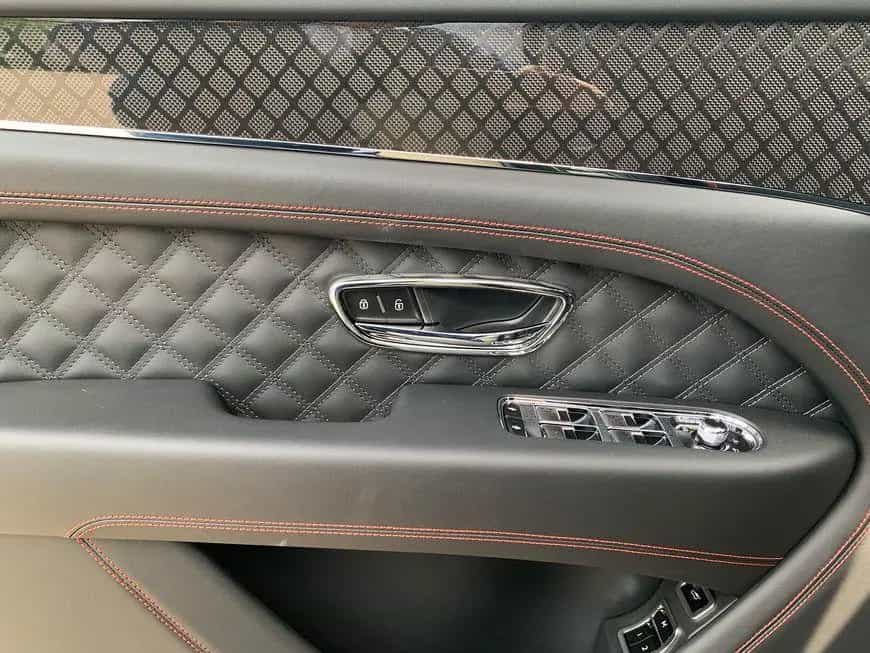 Bentley Bentayga New Bentayga  V8 S Black Edition 12/2025-photo-21