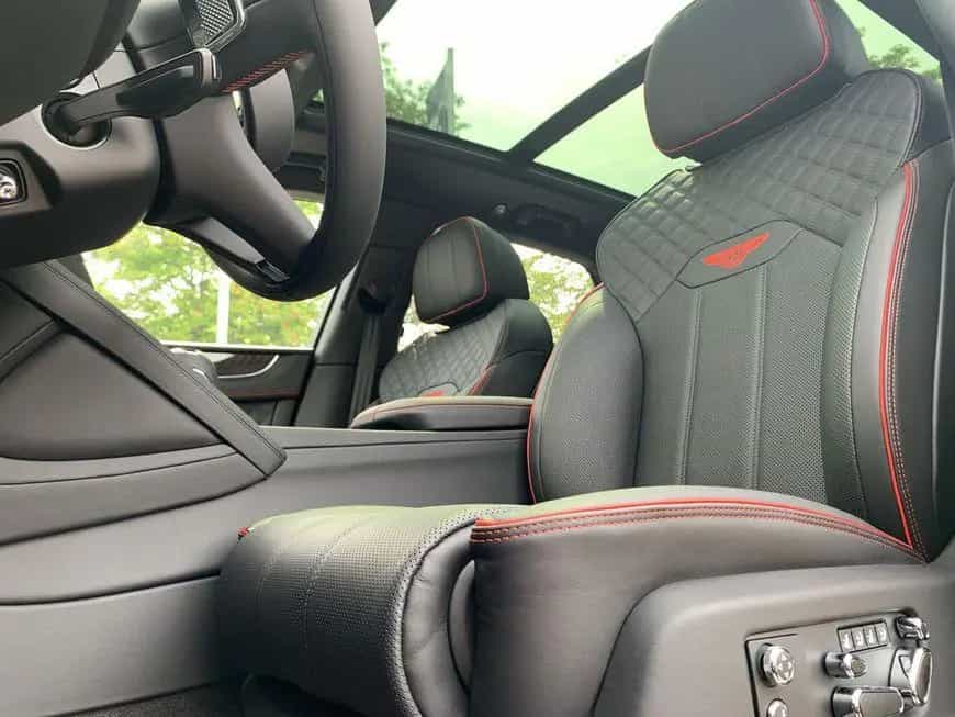 Bentley Bentayga New Bentayga  V8 S Black Edition 12/2025-photo-27