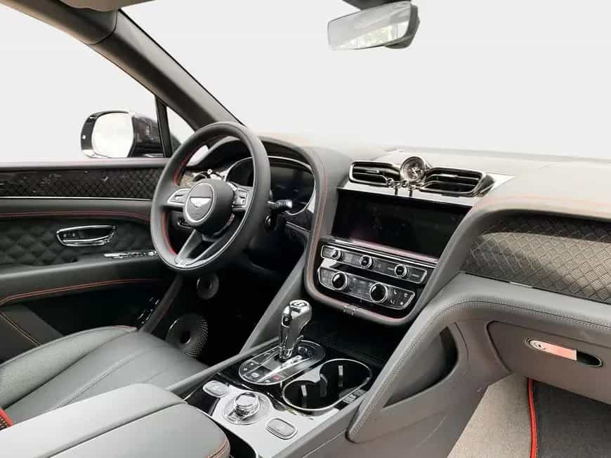 Bentley Bentayga New Bentayga  V8 S Black Edition 12/2025-photo-3