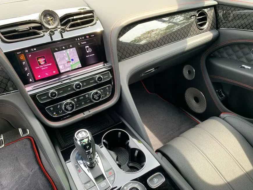 Bentley Bentayga New Bentayga  V8 S Black Edition 12/2025-photo-30