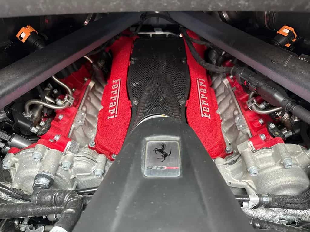 Ferrari SF90 Spider *Embleme*Navi*PDC*Klima*Leder* 07/2021-photo-19