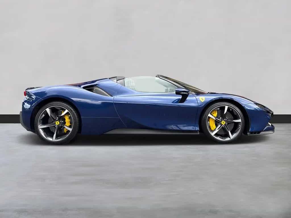 Ferrari SF90 Spider *Embleme*Navi*PDC*Klima*Leder* 07/2021-photo-5