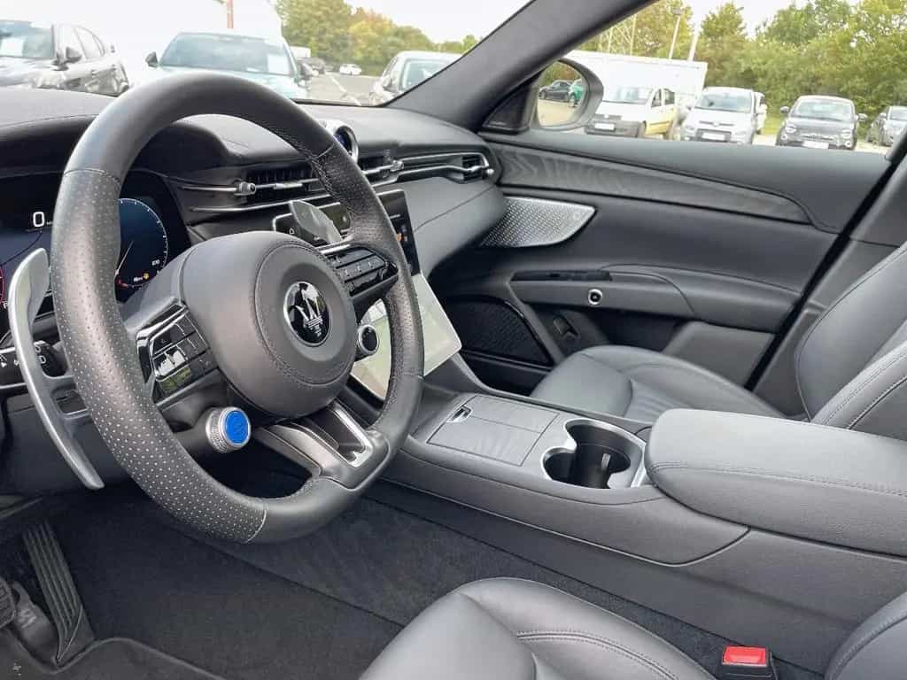 Maserati Grecale 2.0 GT 4WD Schiebedach NP: 96.290,- 09/2024-photo-5
