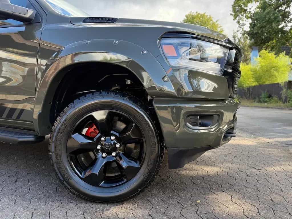 Dodge V8*OFFROAD*LIFT*ALCANTARA*4X4*NAVI*AHK*GARANTIE 12/2021-photo-16