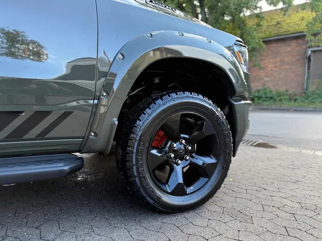 Dodge V8*OFFROAD*LIFT*ALCANTARA*4X4*NAVI*AHK*GARANTIE 12/2021-photo-19