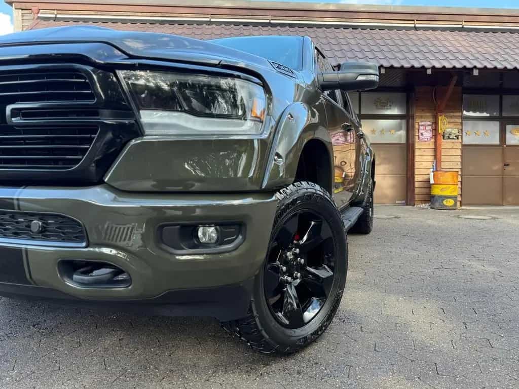 Dodge V8*OFFROAD*LIFT*ALCANTARA*4X4*NAVI*AHK*GARANTIE 12/2021-photo-3