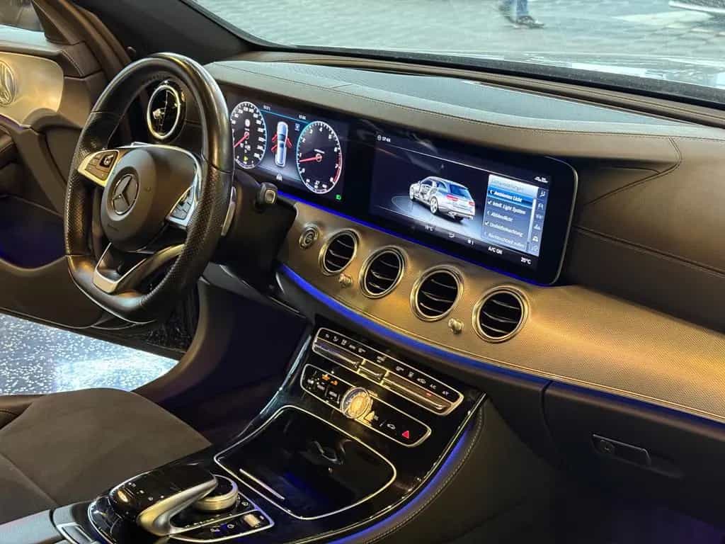 Mercedes-Benz E-Class 400 4Matic T-Modell*LUFT/KEYLESS/360*/MEMORY 10/2017-photo-7