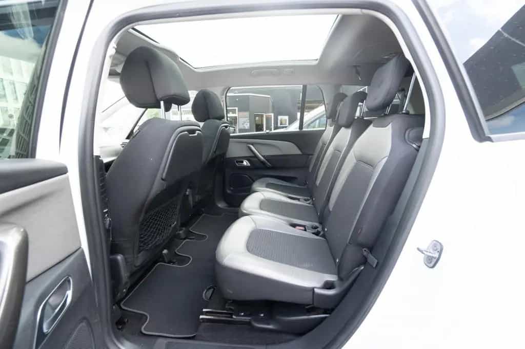 Citroën C4 1.2 PureTech 130 EU6 7 Sitze AUTO NUR AN GEWE 01/2018-photo-16