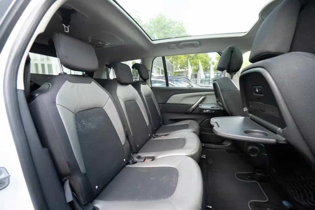 Citroën C4 1.2 PureTech 130 EU6 7 Sitze AUTO NUR AN GEWE 01/2018-photo-20