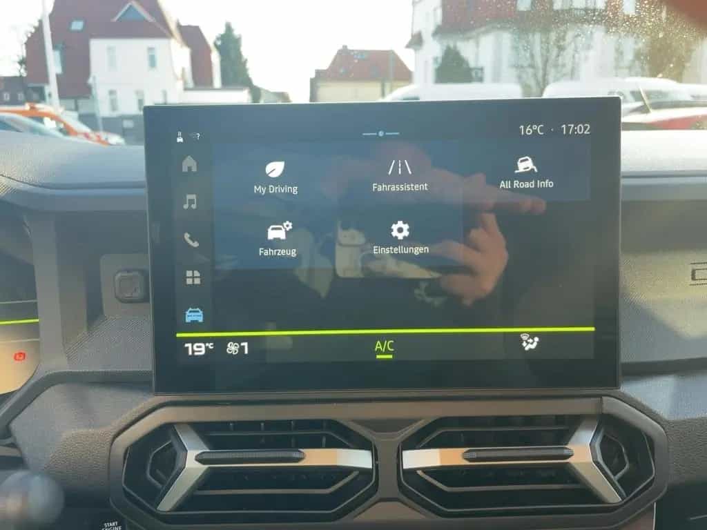 Dacia Duster Journey TCe 130 4x4 Klimaautomatik+Kamera 08/2025-photo-30