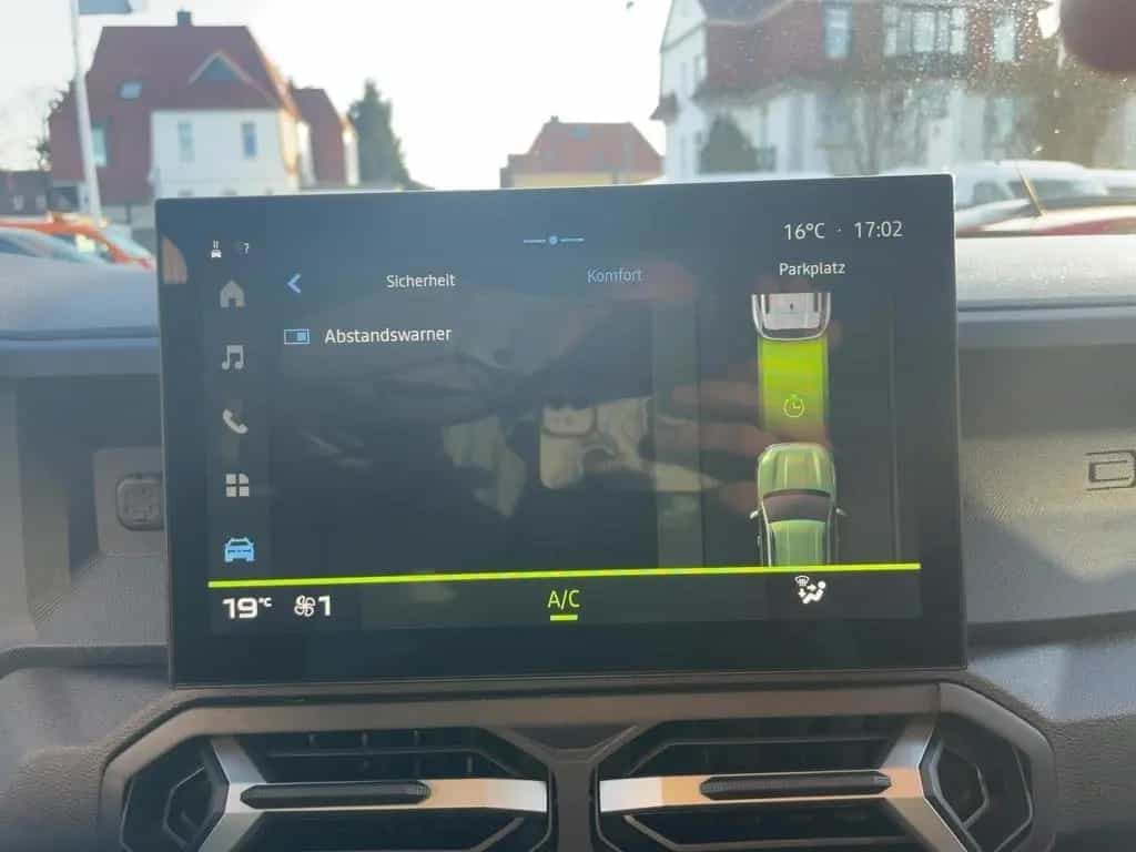 Dacia Duster Journey TCe 130 4x4 Klimaautomatik+Kamera 08/2025-photo-32