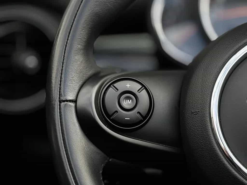 MINI One Cabrio Pepper 1.5 PDC NAVI TEMP TEIL-LEDER 05/2019-photo-19