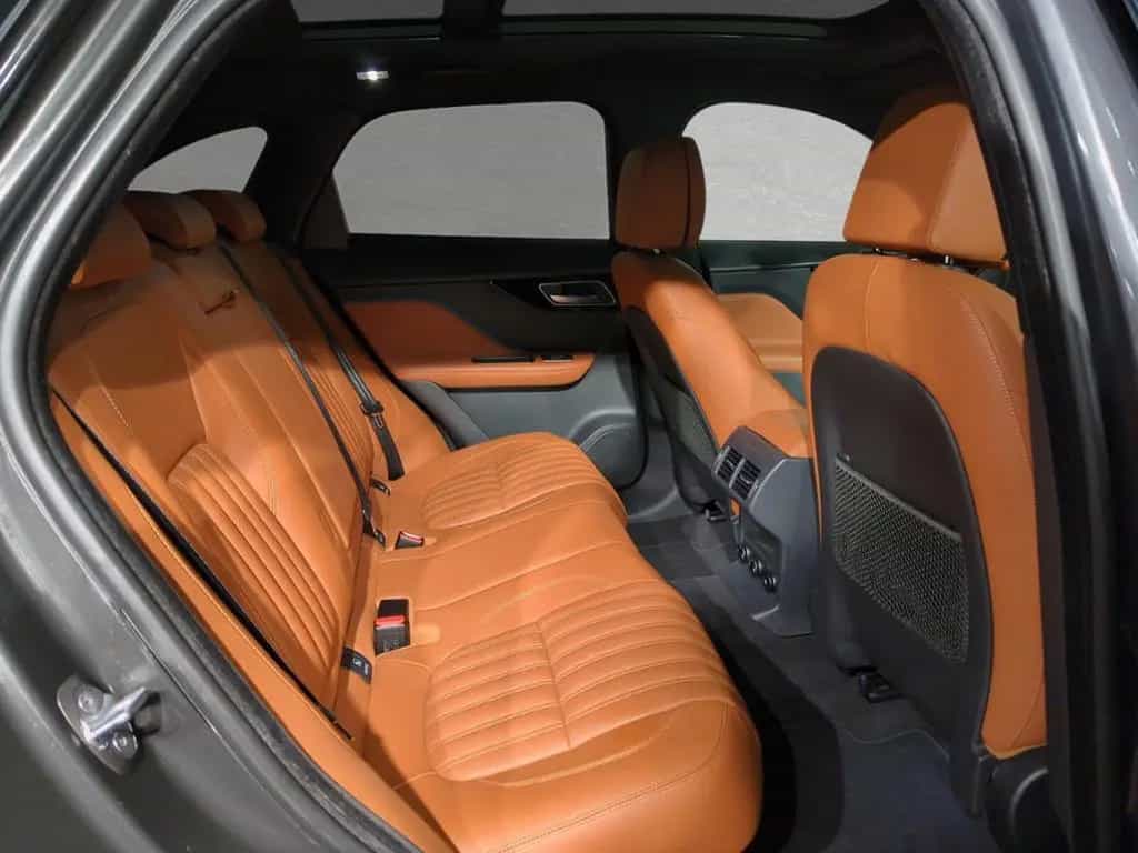 Jaguar F-Pace 30d Portfolio ACC AHK PANORAMA DAB 22 09/2019-photo-12