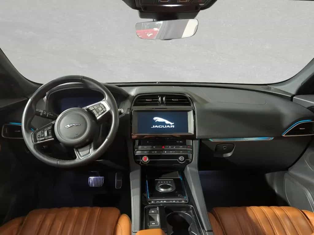 Jaguar F-Pace 30d Portfolio ACC AHK PANORAMA DAB 22 09/2019-photo-14