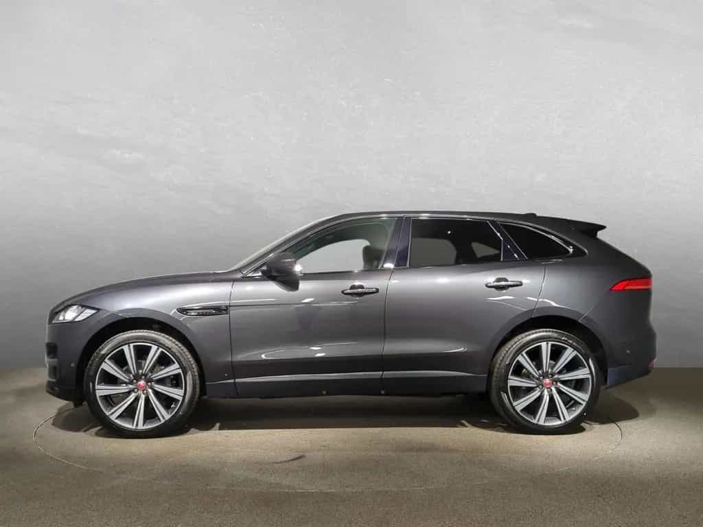 Jaguar F-Pace 30d Portfolio ACC AHK PANORAMA DAB 22 09/2019-photo-2