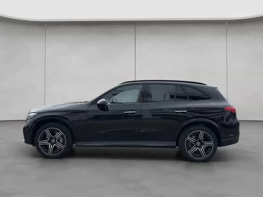 Mercedes-Benz GLC 220 d 4M Edition AMG AHK Distro 20'' 07/2025-photo-1