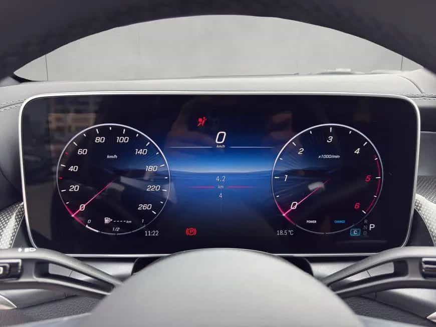 Mercedes-Benz GLC 220 d 4M Edition AMG AHK Distro 20'' 07/2025-photo-10