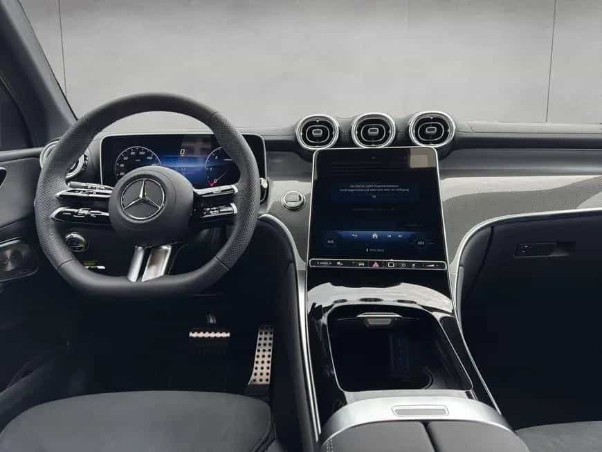 Mercedes-Benz GLC 220 d 4M Edition AMG AHK Distro 20'' 07/2025-photo-11