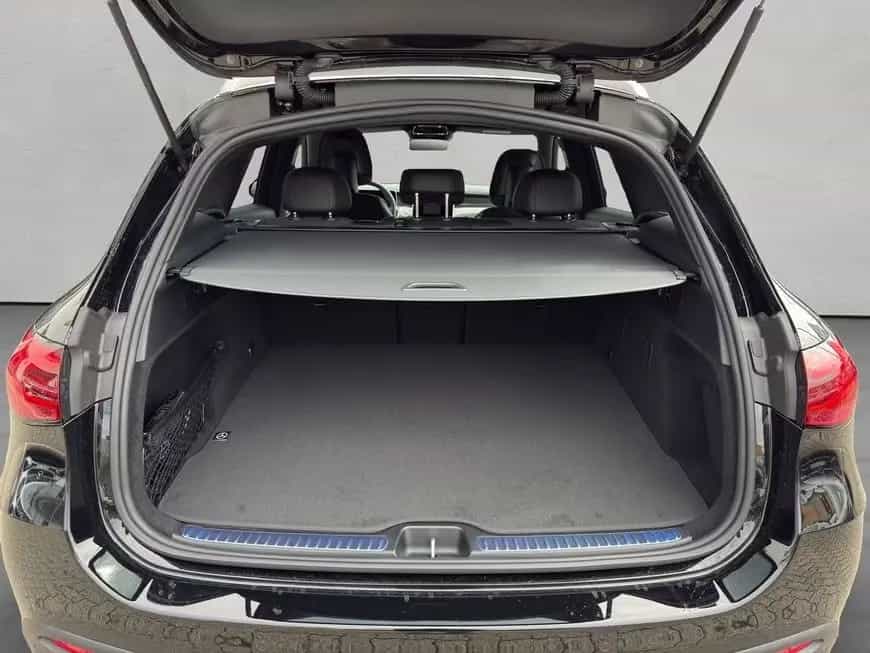 Mercedes-Benz GLC 220 d 4M Edition AMG AHK Distro 20'' 07/2025-photo-3