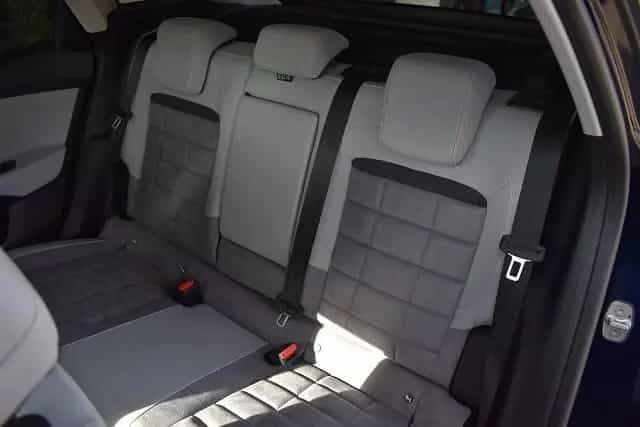 Citroën C4 Hybrid 145 Doppelkupplung 6-Gang MAX Winter-P 07/2025-photo-11