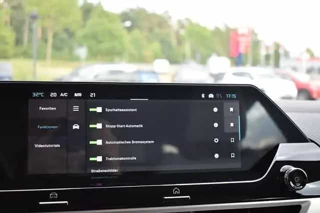Citroën C4 Hybrid 145 Doppelkupplung 6-Gang MAX Winter-P 07/2025-photo-25