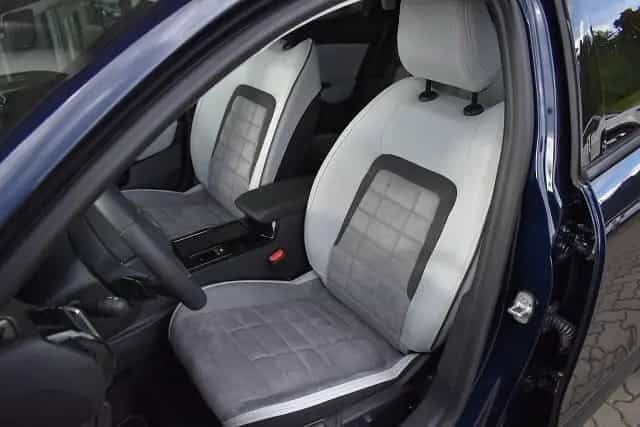 Citroën C4 Hybrid 145 Doppelkupplung 6-Gang MAX Winter-P 07/2025-photo-3